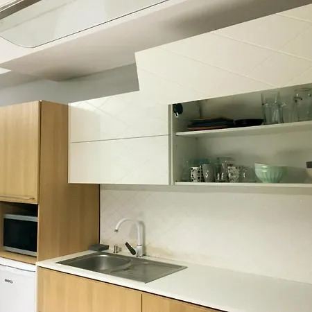 2 Center Apartment